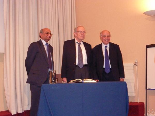 Tariq Durrani, Friedrich Ernst Peter Hirzebruch, Michael Francis Atiyah