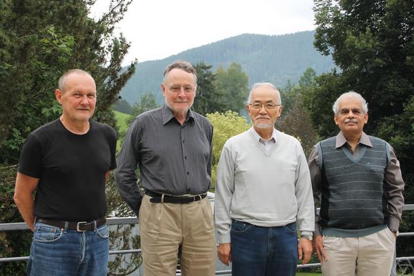 Mariusz Koras, K. Peter Russell, Masayoshi Miyanishi, Rajendra V. Gurjar